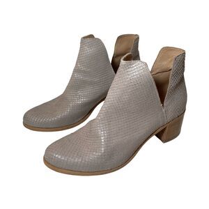 NEW Cordani Snakeskin Leather Italy Ankle Boots 9 Side Slit Chunky Heel Taupe